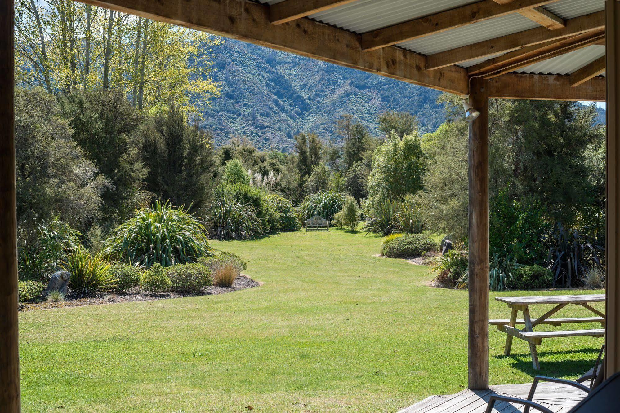 Abel Tasman Lodge Marahau Extérieur photo